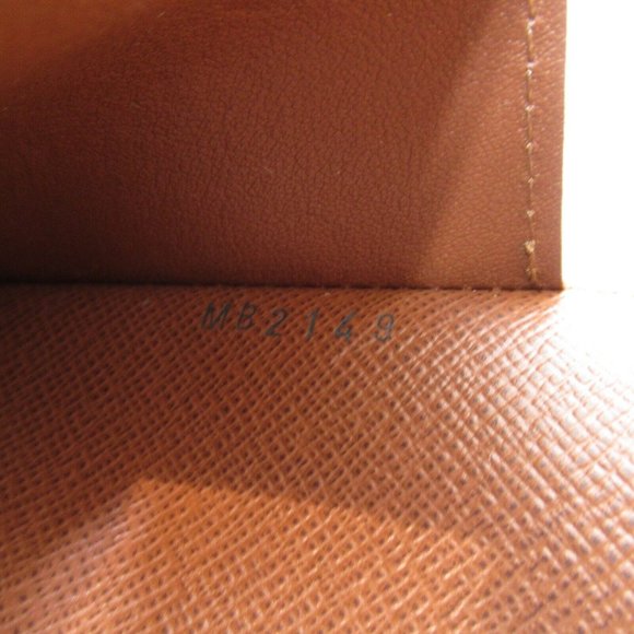 LOUIS VUITTON Passport Cover Travel Case Card Holder Monogram Canvas Used - Picture 3 of 8